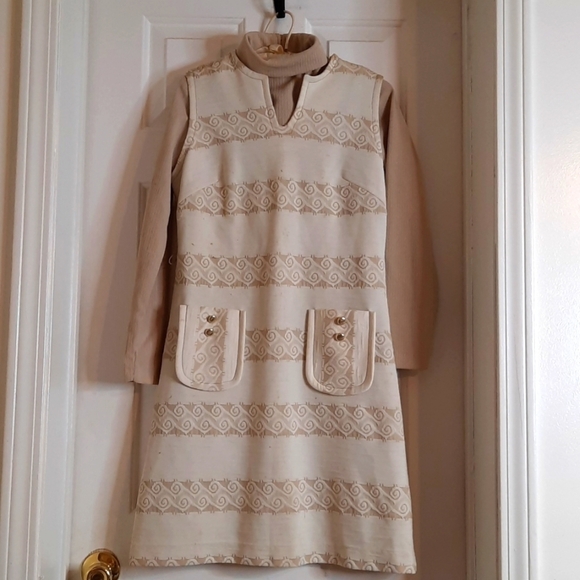 Dresses & Skirts - Cream Vintage 1960's 1970's  dress with under shirt to match sm/med